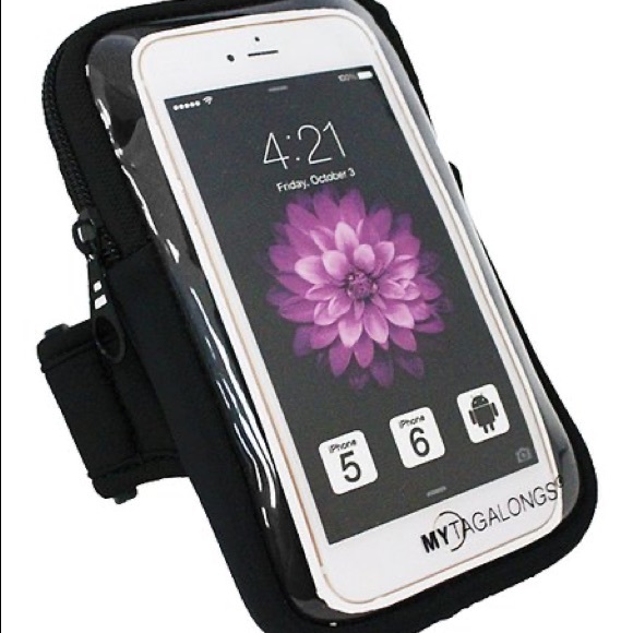 MY Tagalongs Handbags - 🌸MY Tagalongs Black Touch Arm Band🌸